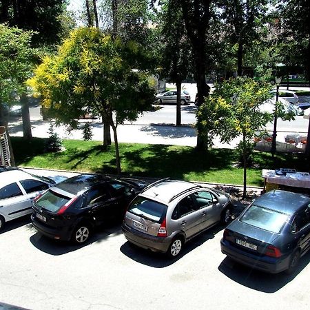 Hostal Santa Marta Aranjuez Exterior photo