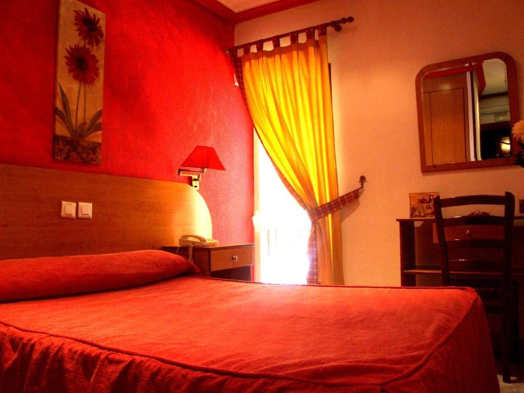 Hostal Santa Marta Aranjuez Room photo