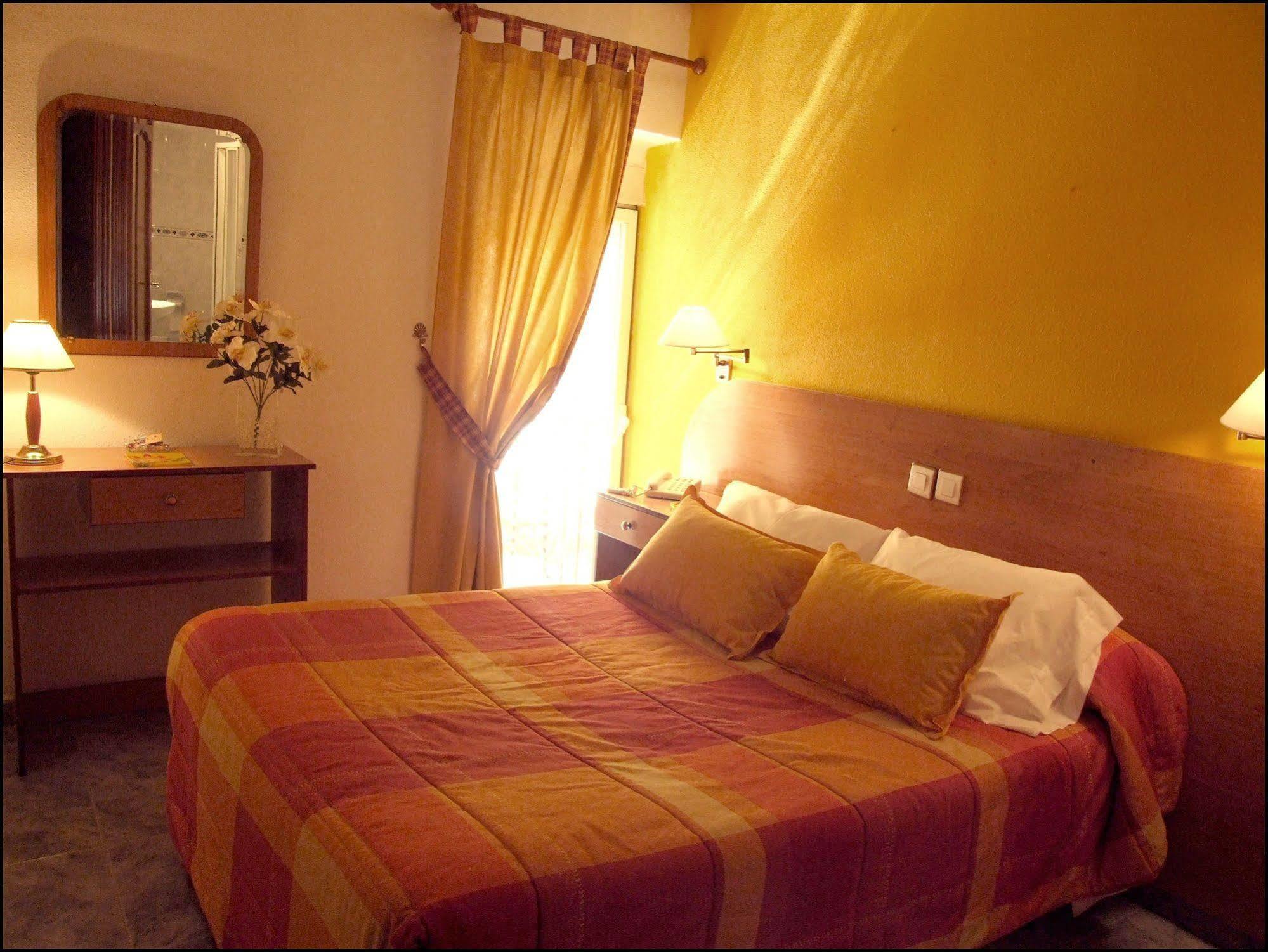 Hostal Santa Marta Aranjuez Exterior photo