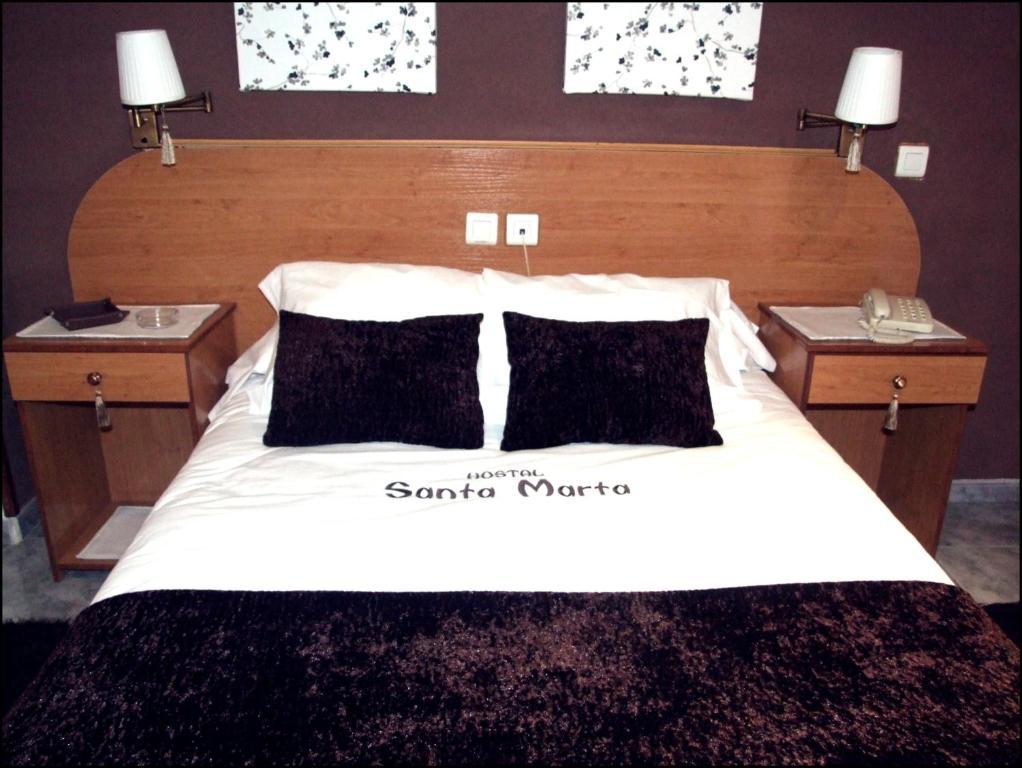 Hostal Santa Marta Aranjuez Exterior photo